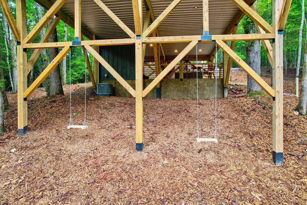 60 Bridle Path