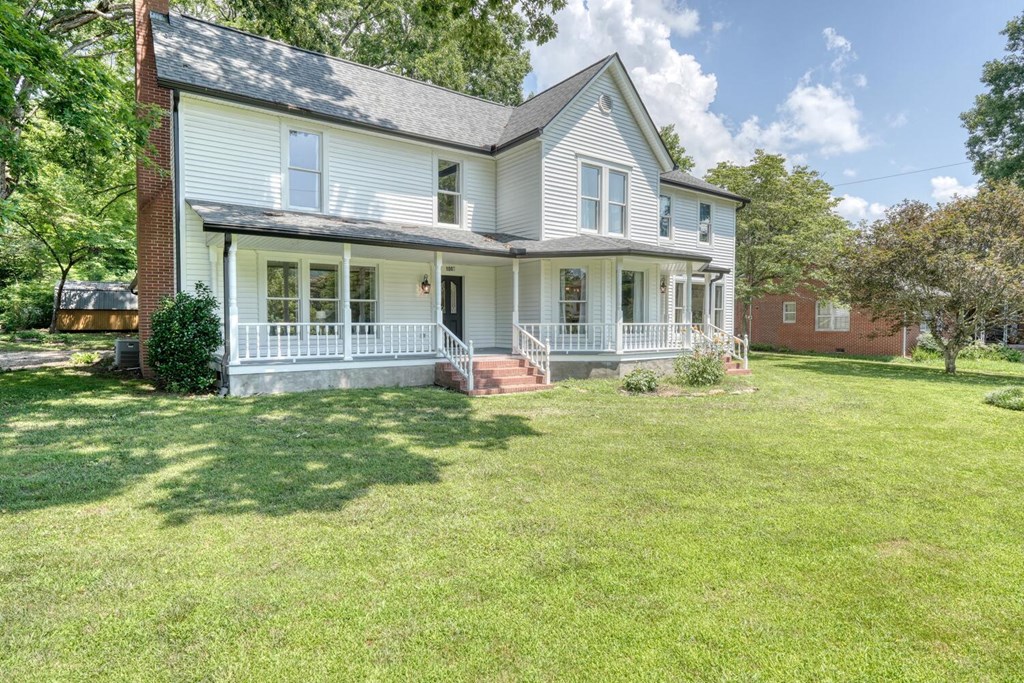 1007 Valley River Avenue