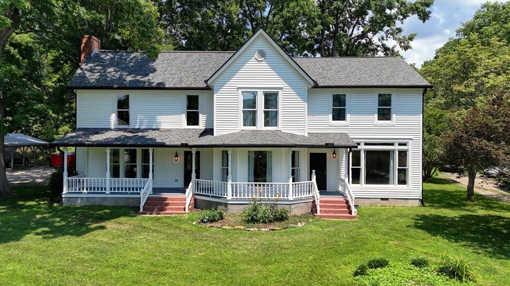 1007 Valley River Avenue
