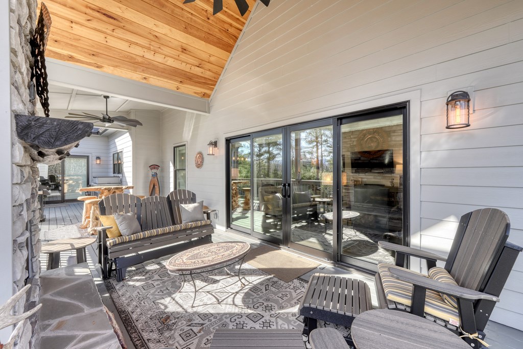 284 Eastridge Court