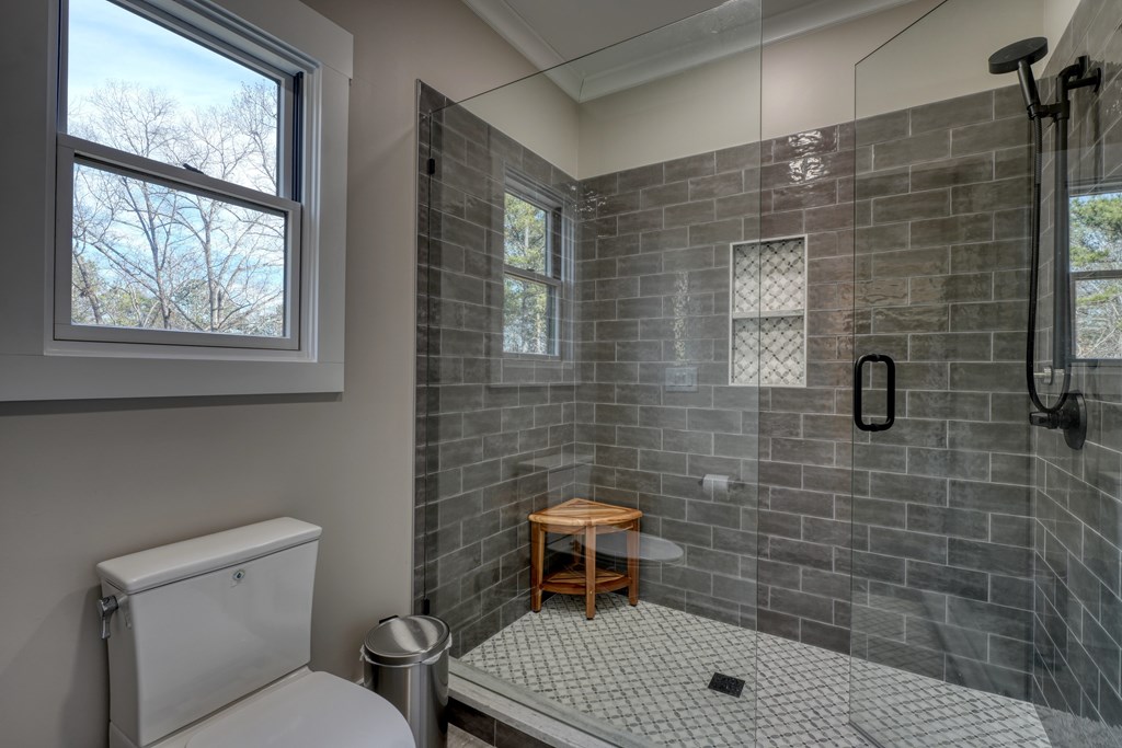 284 Eastridge Court
