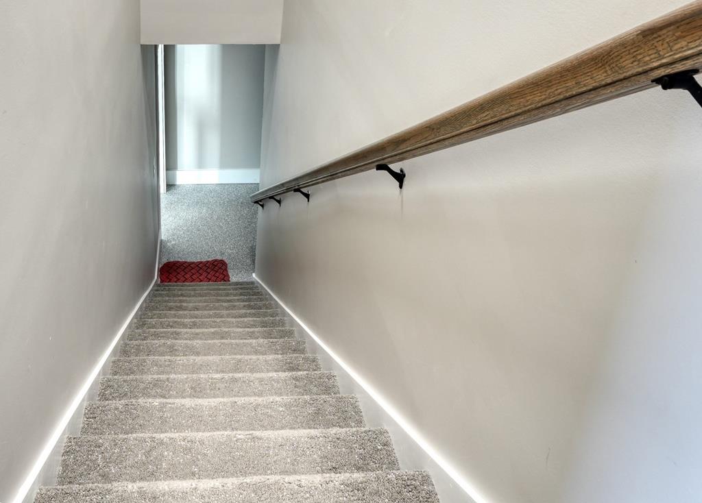 284 Eastridge Court