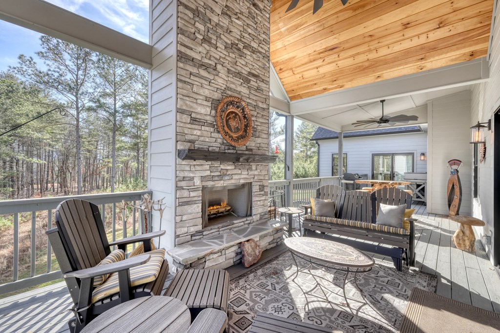 284 Eastridge Court