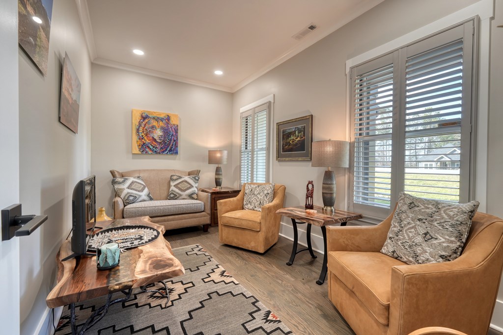 284 Eastridge Court