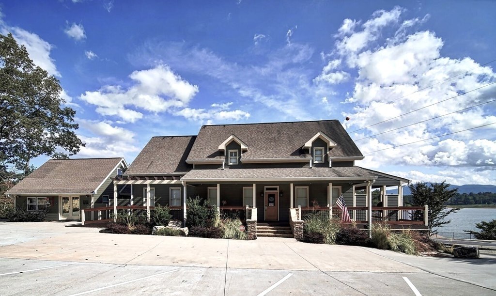 284 Eastridge Court