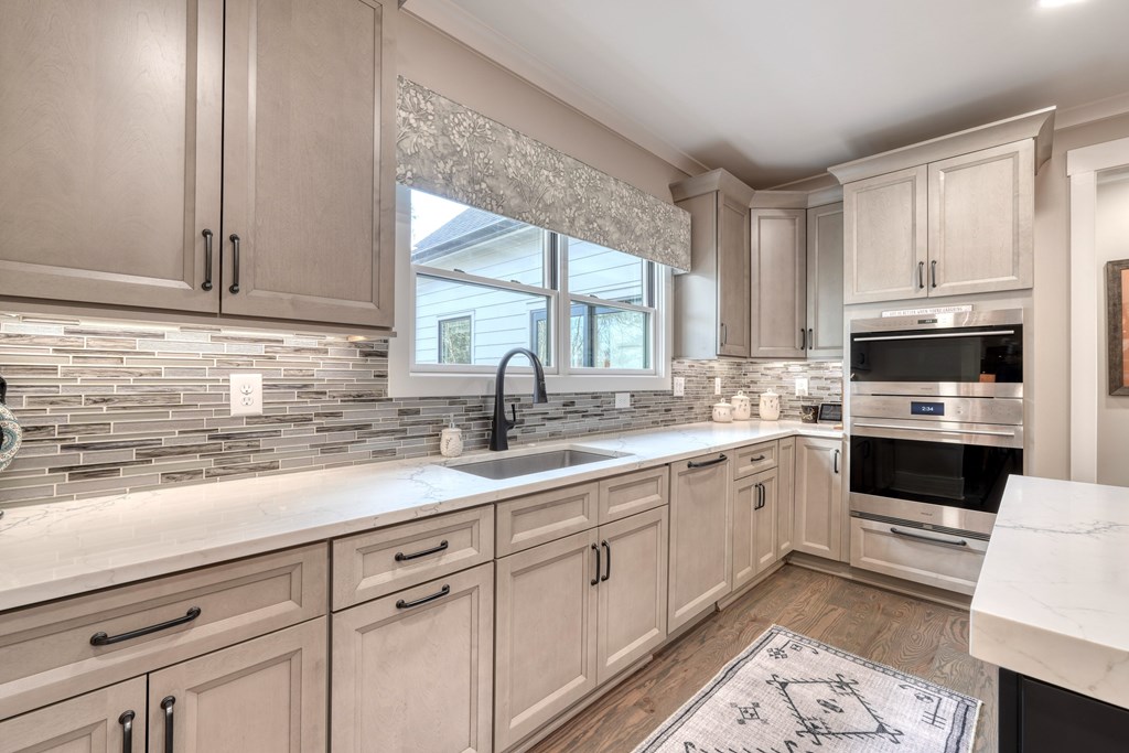 284 Eastridge Court