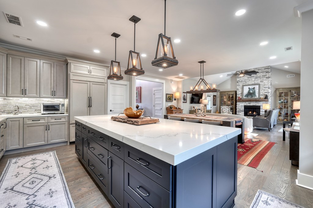 284 Eastridge Court