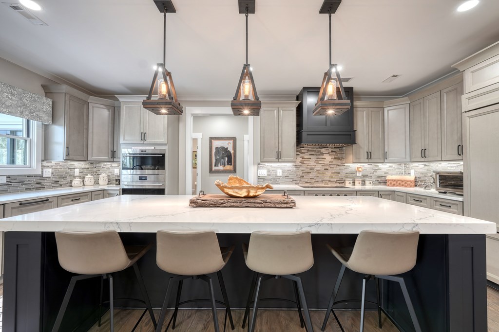 284 Eastridge Court