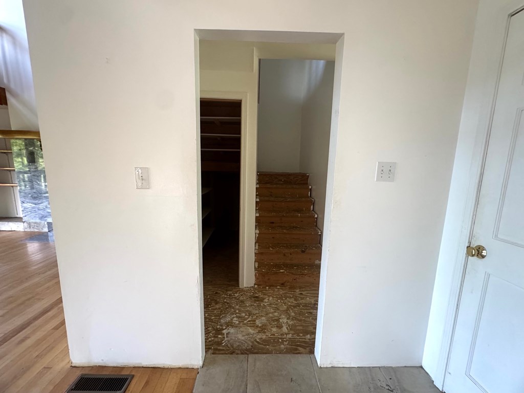 89 Simmons Ridge