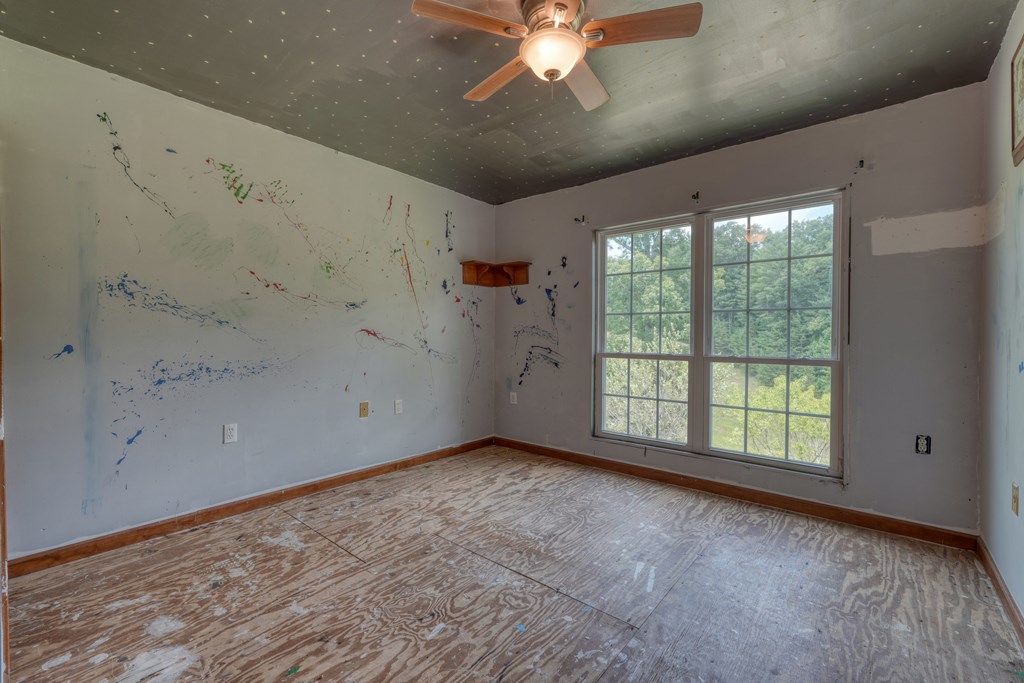 89 Simmons Ridge