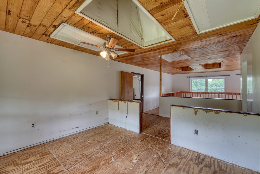 89 Simmons Ridge