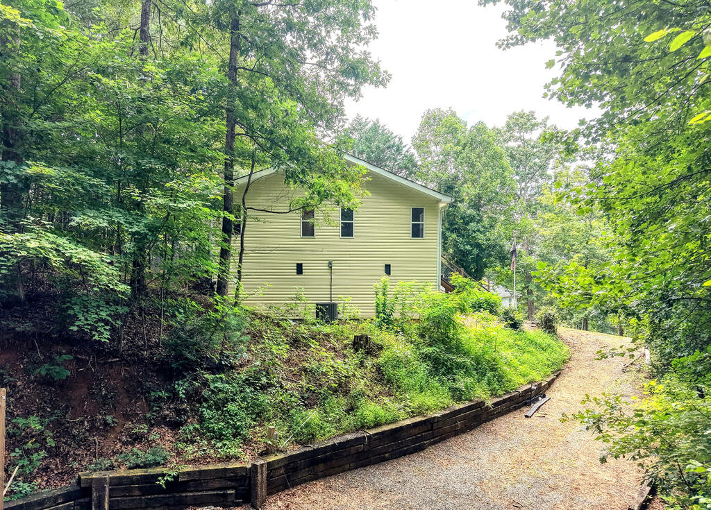 553 Grayce Lane