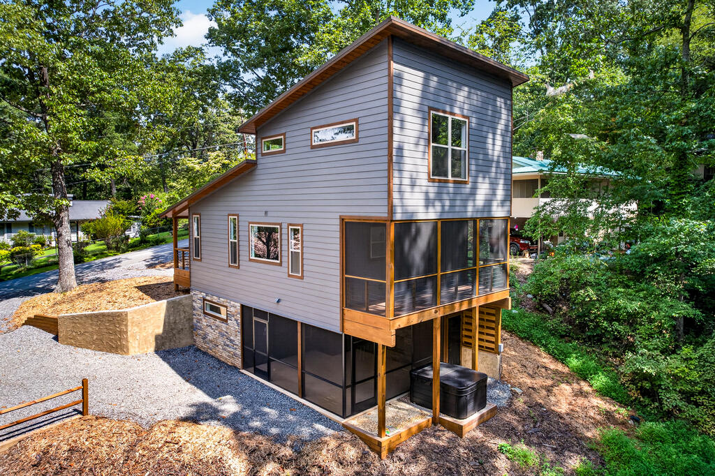 287 Lakeview Circle