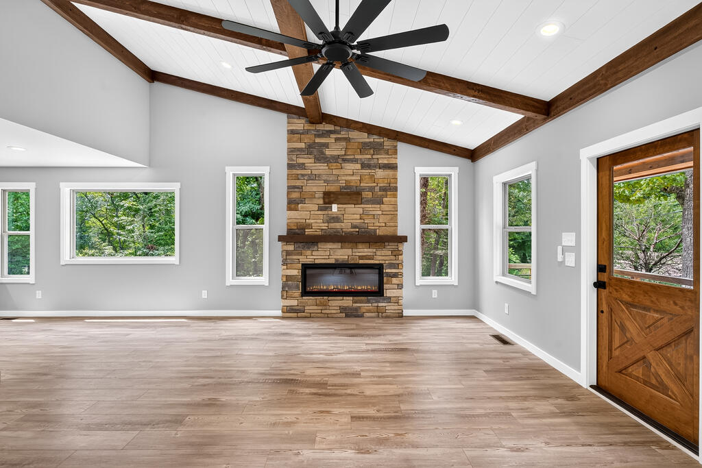 287 Lakeview Circle