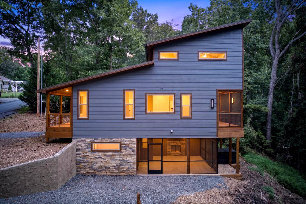 287 Lakeview Circle