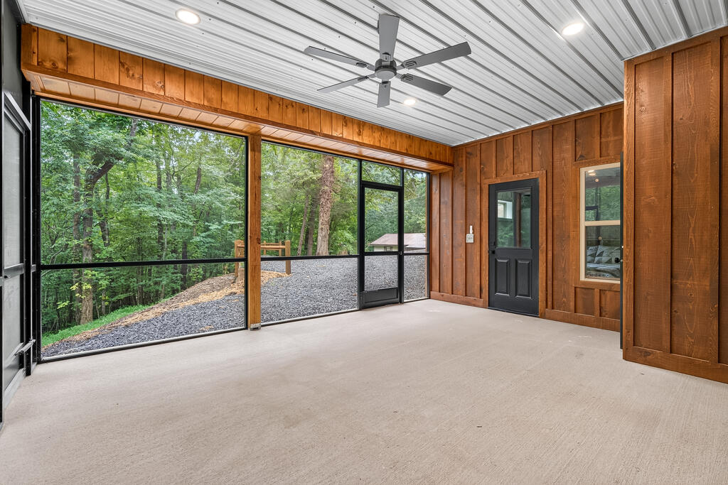 287 Lakeview Circle