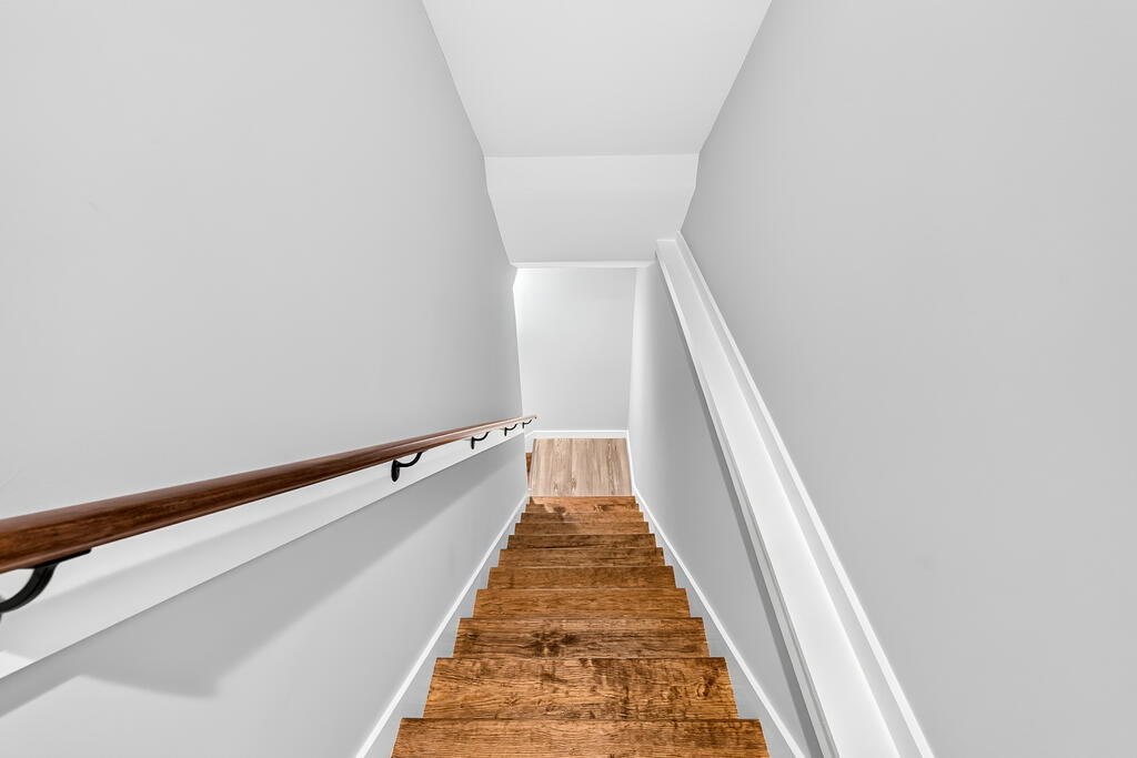 287 Lakeview Circle