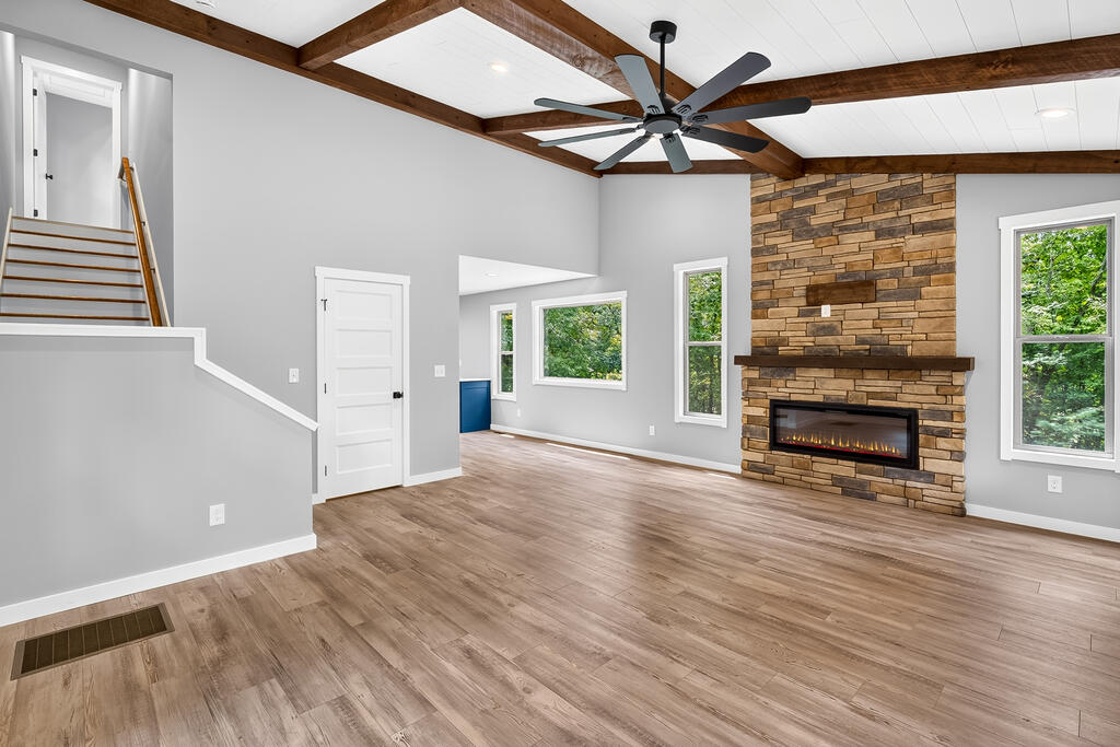 287 Lakeview Circle