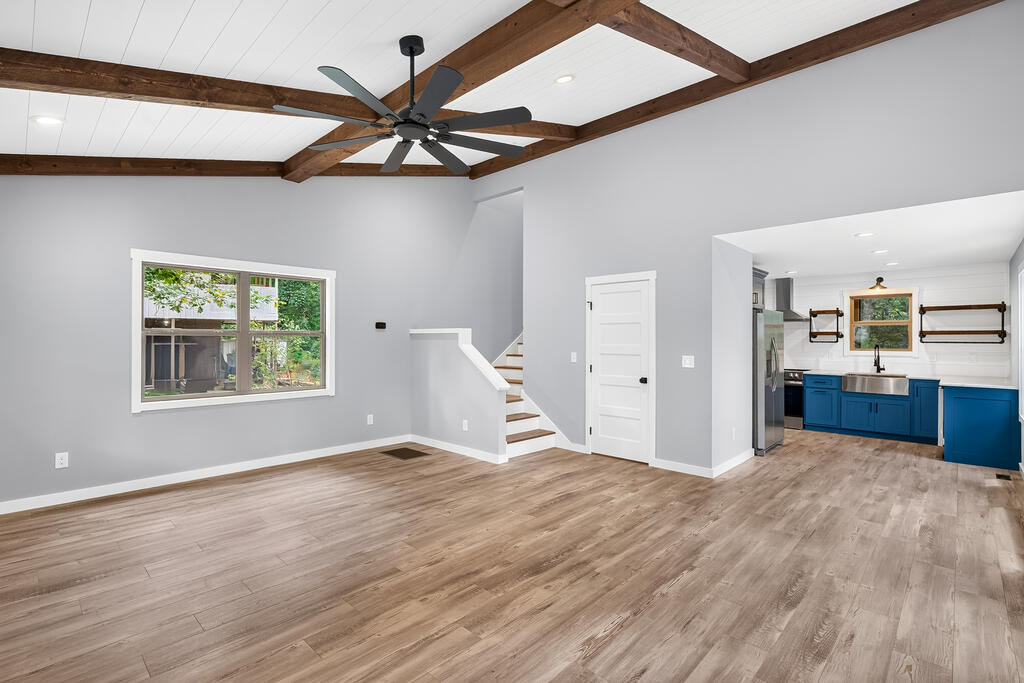 287 Lakeview Circle
