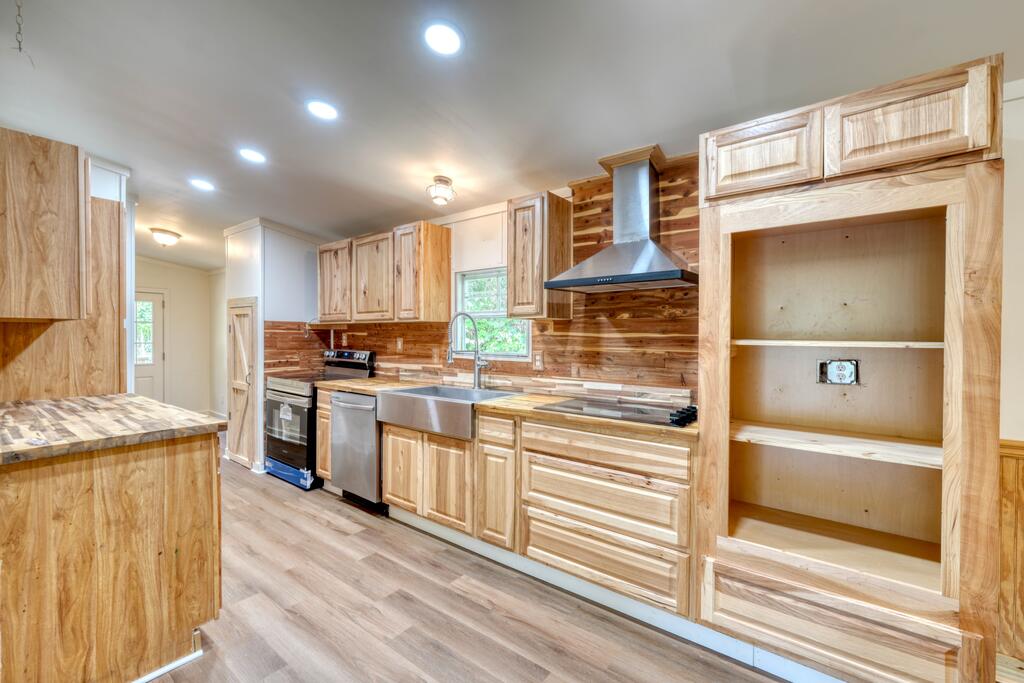 48 Green Trail