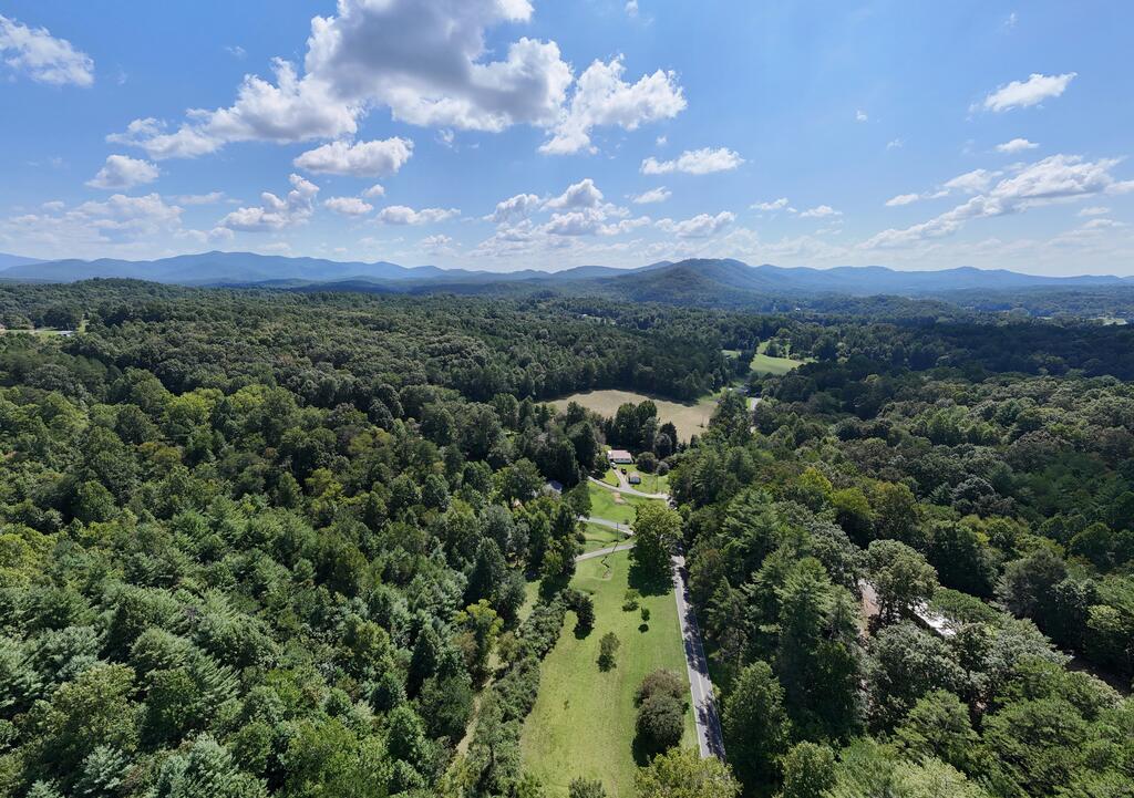 48 Green Trail