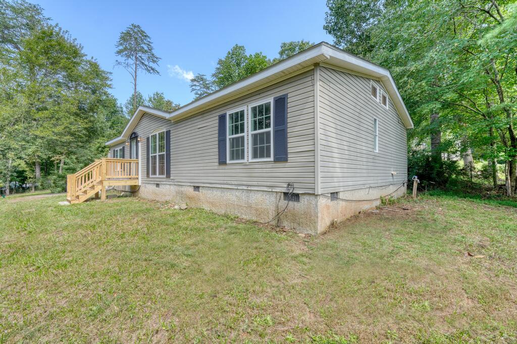 48 Green Trail