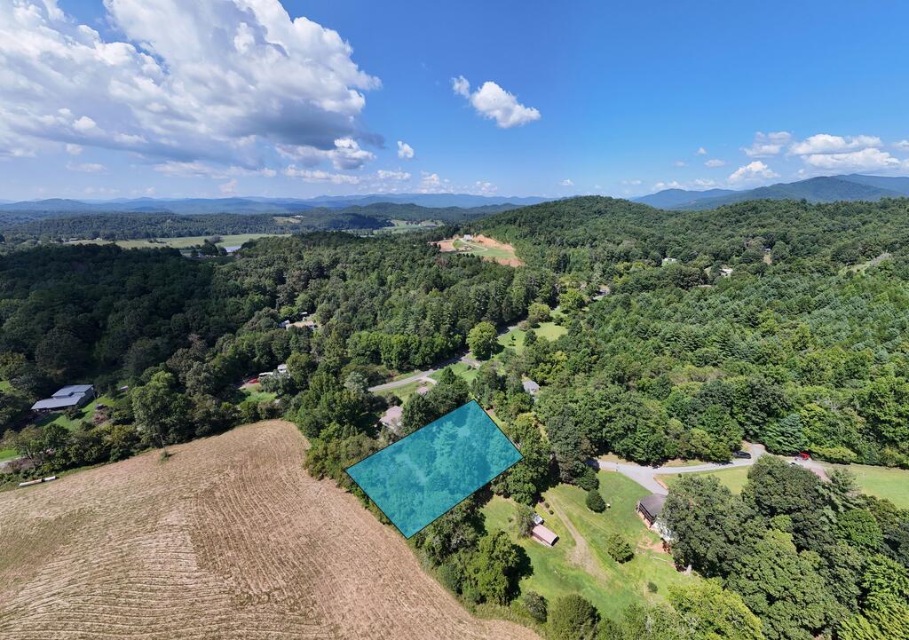 48 Green Trail