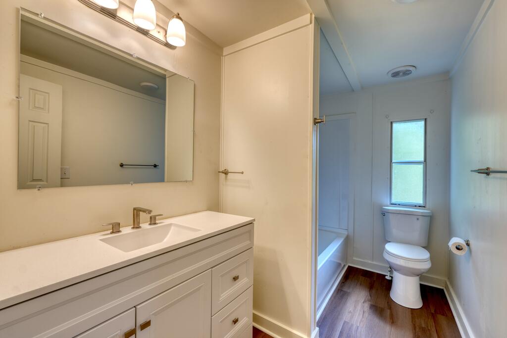 48 Green Trail