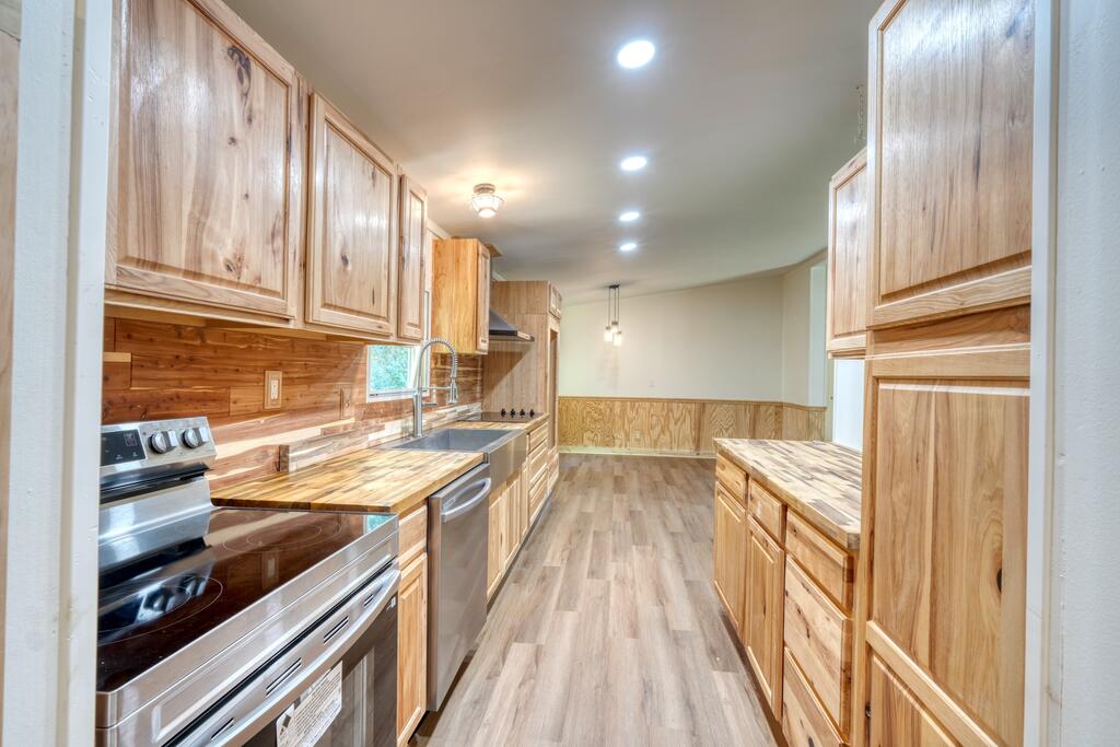 48 Green Trail