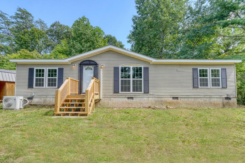 48 Green Trail