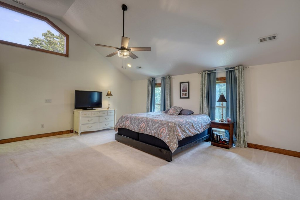 1007 Valley River Avenue