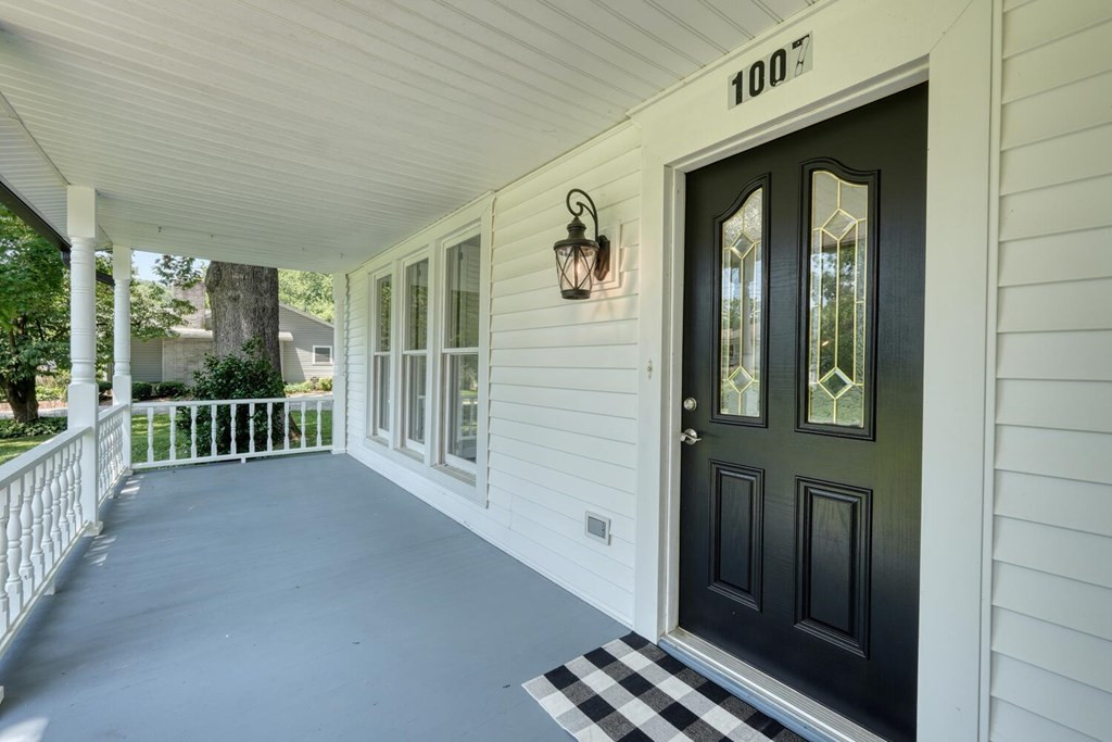 1007 Valley River Avenue