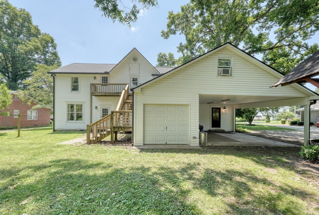 1007 Valley River Avenue