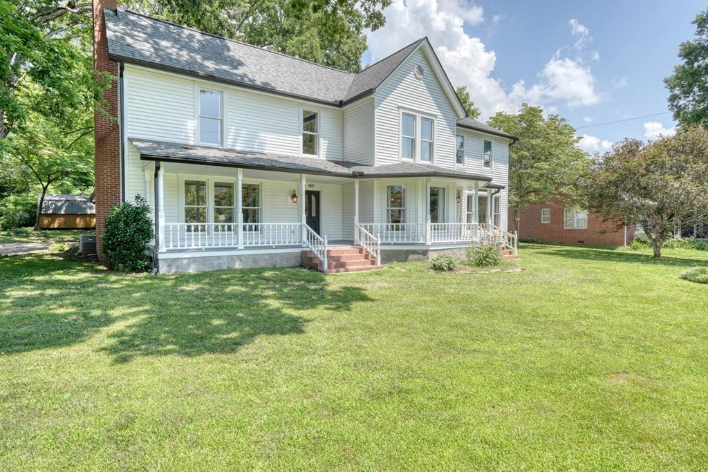 1007 Valley River Avenue
