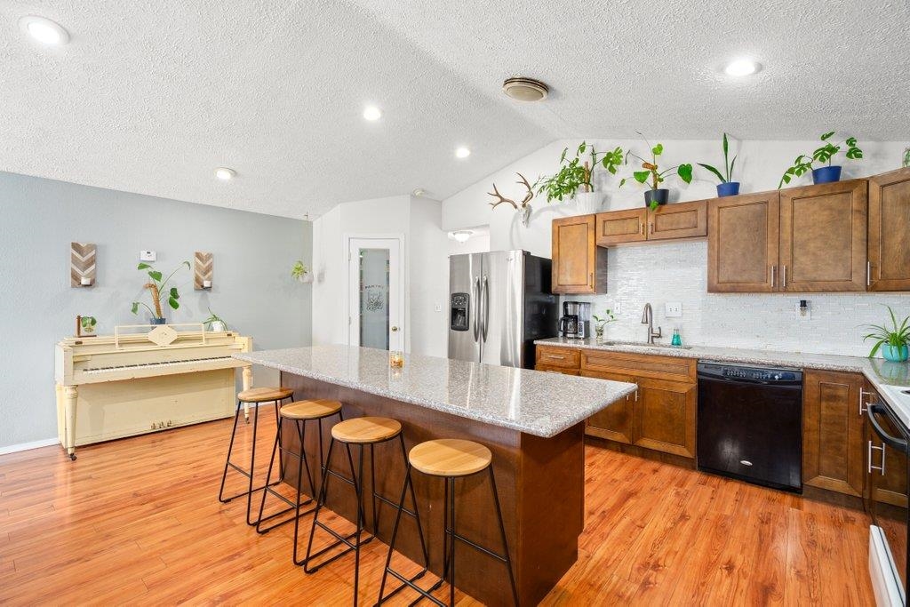 1314 E Lacrosse Ave