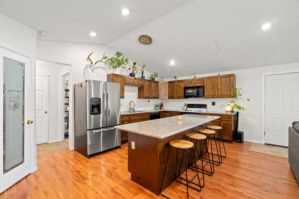 1314 E Lacrosse Ave