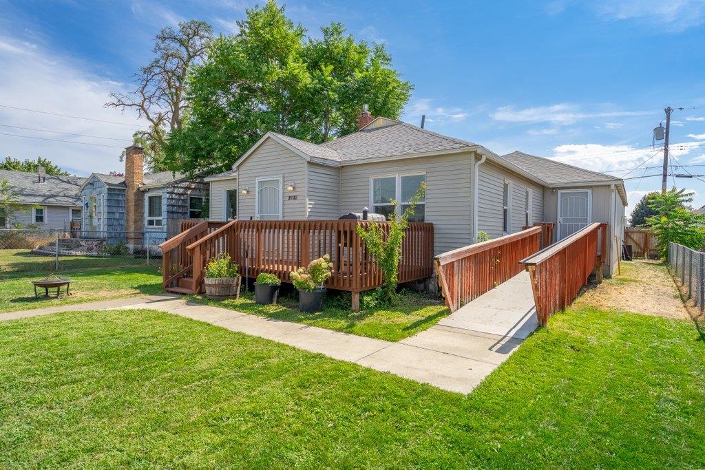 1314 E Lacrosse Ave