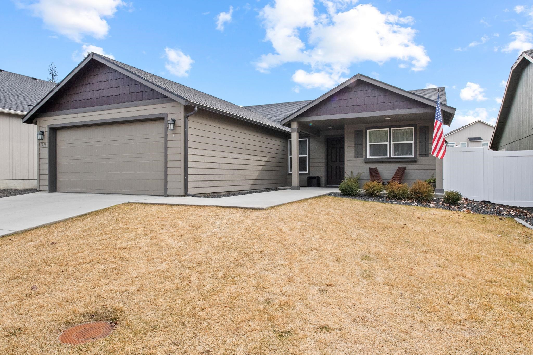 1710 E Mead Ln