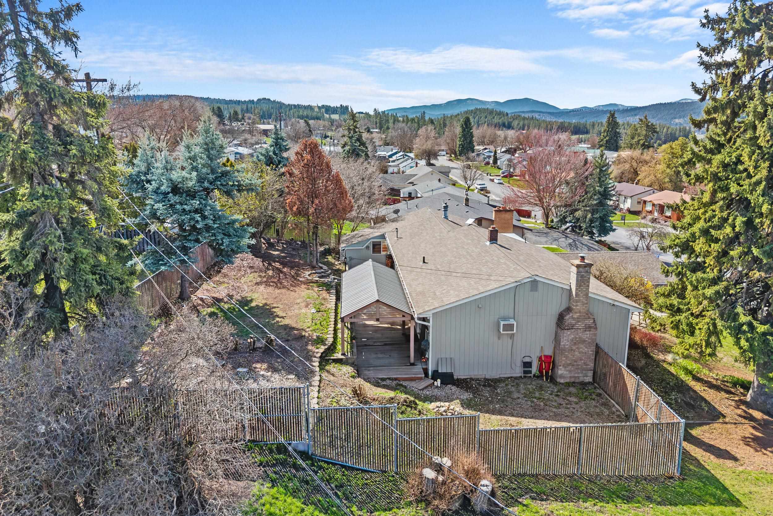 102 Crestview Dr