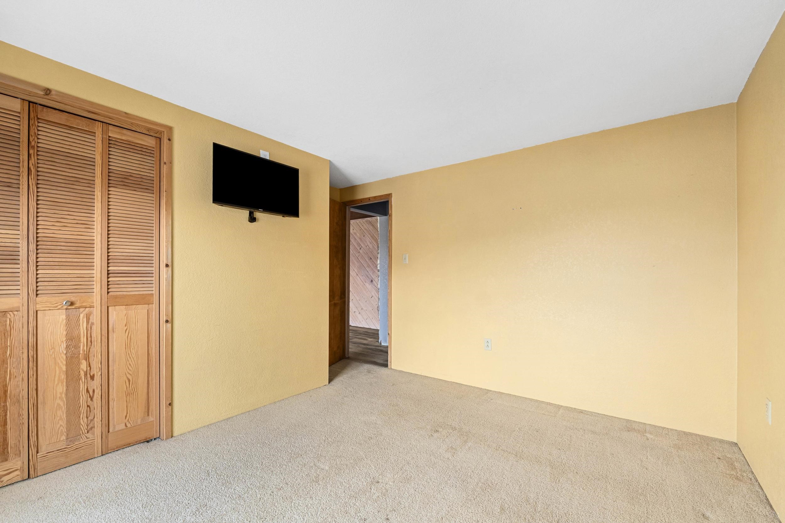 102 Crestview Dr