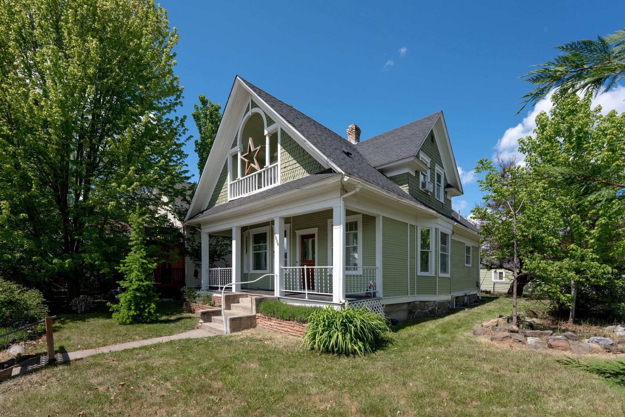 1804 W Augusta Ave