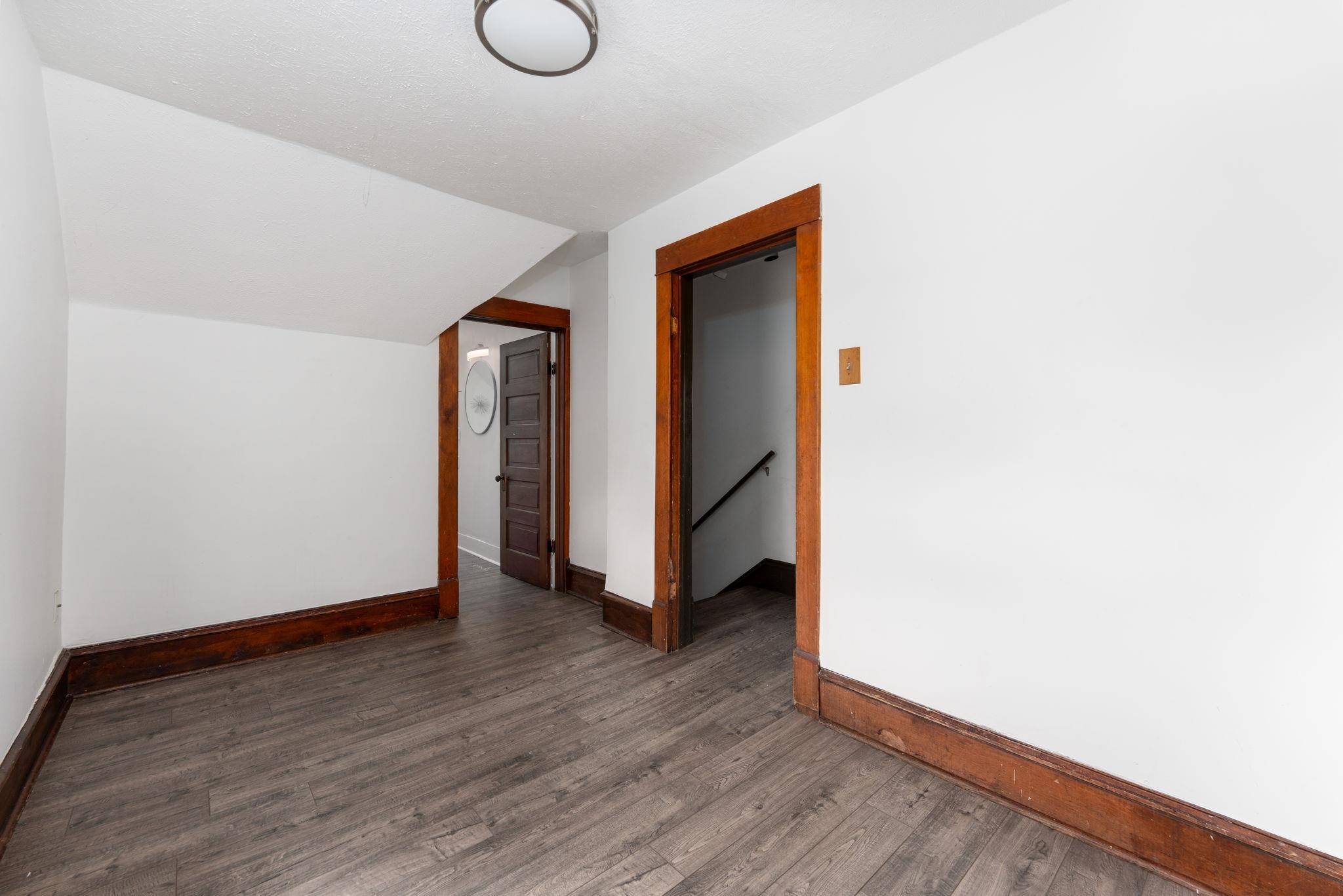 1804 W Augusta Ave
