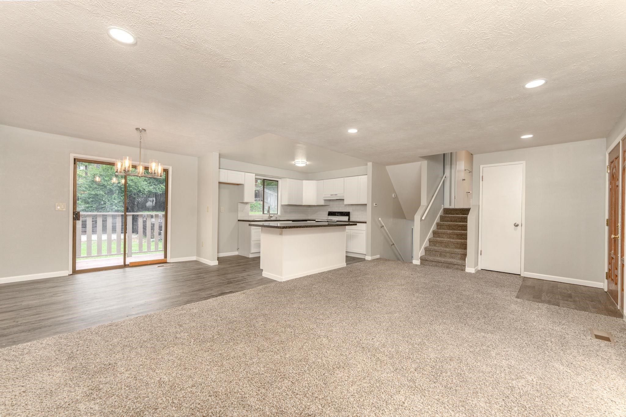 117 E Franklin Dr