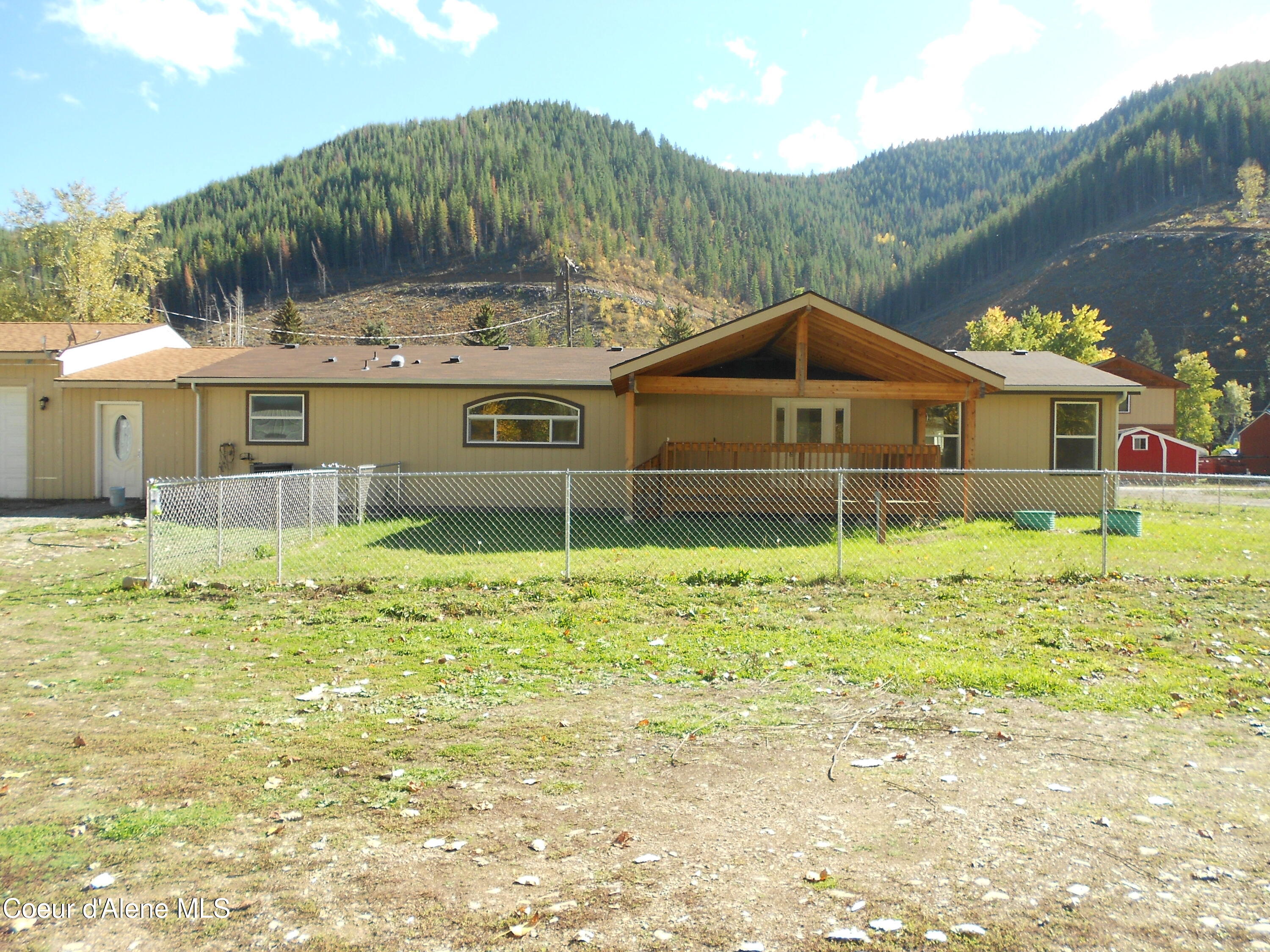 44 Crescent Dr