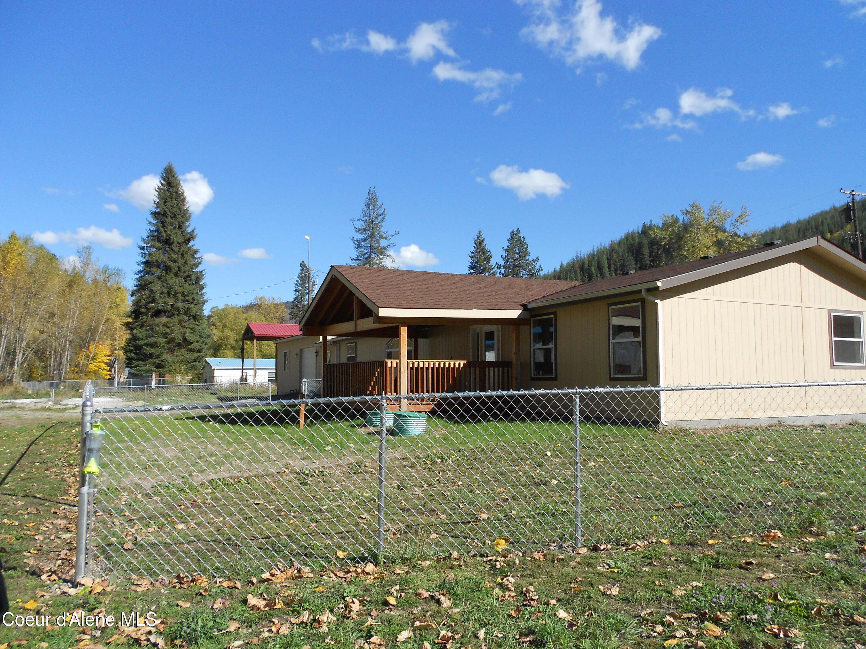 44 Crescent Dr