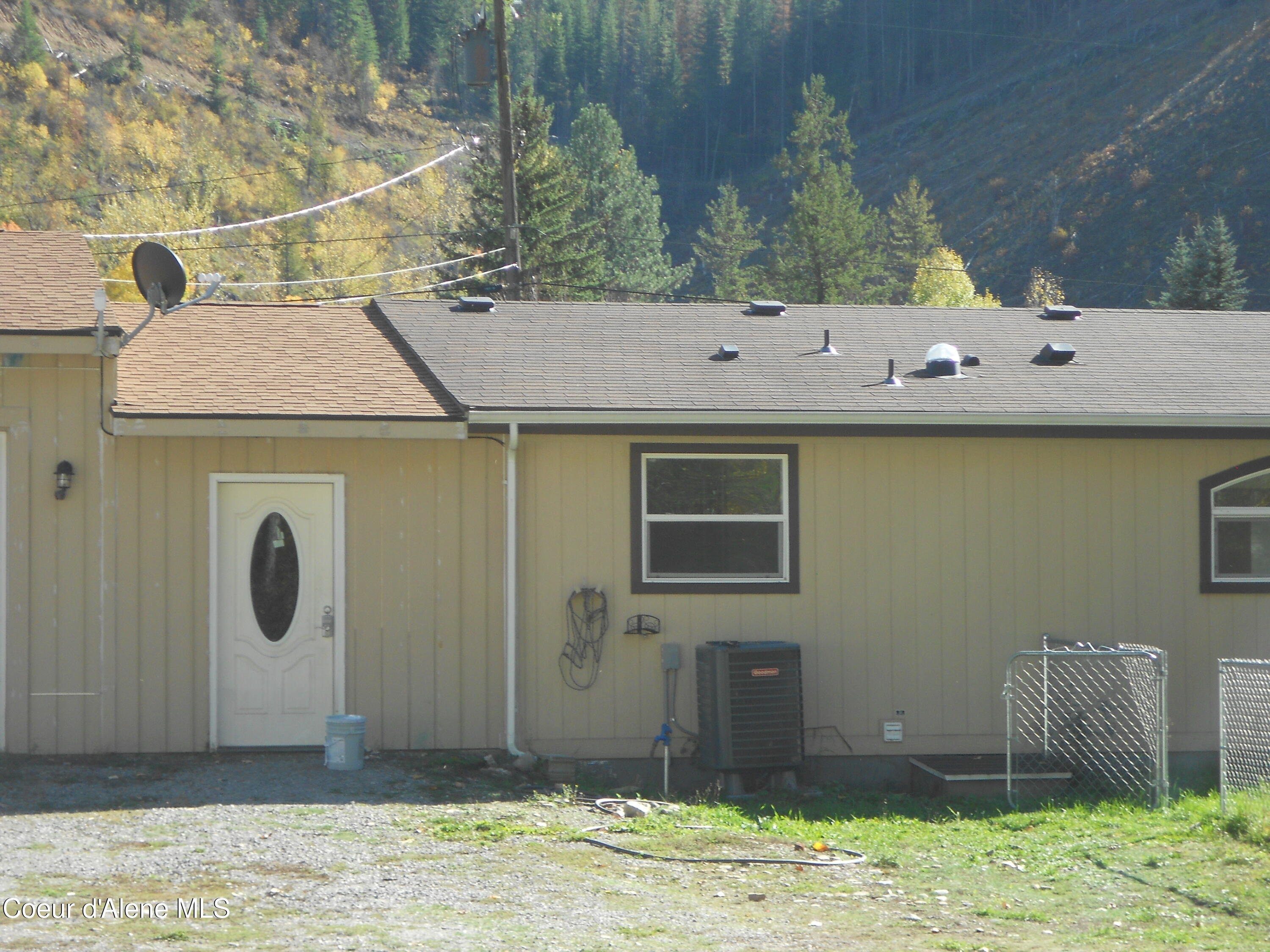 44 Crescent Dr