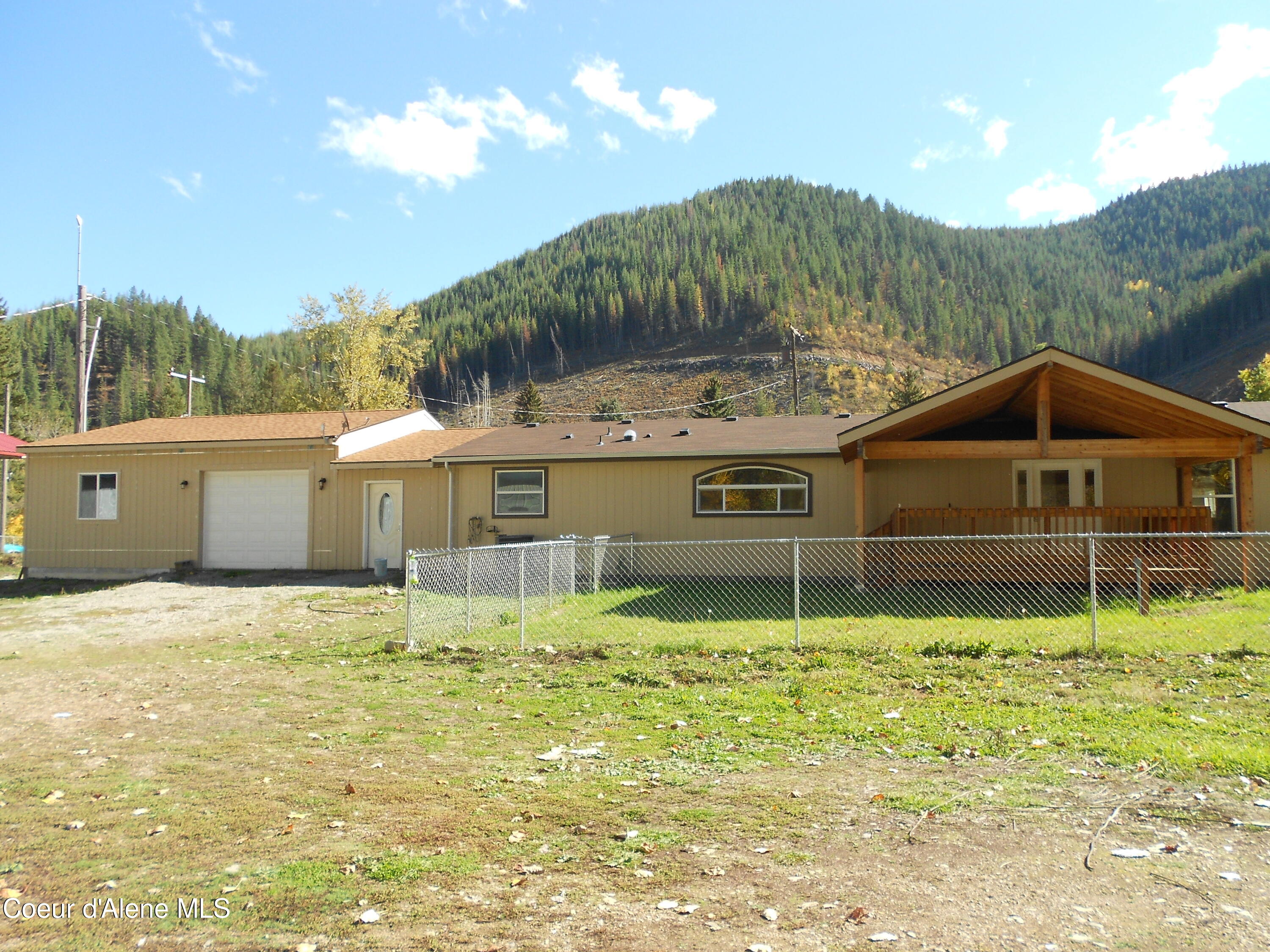 44 Crescent Dr