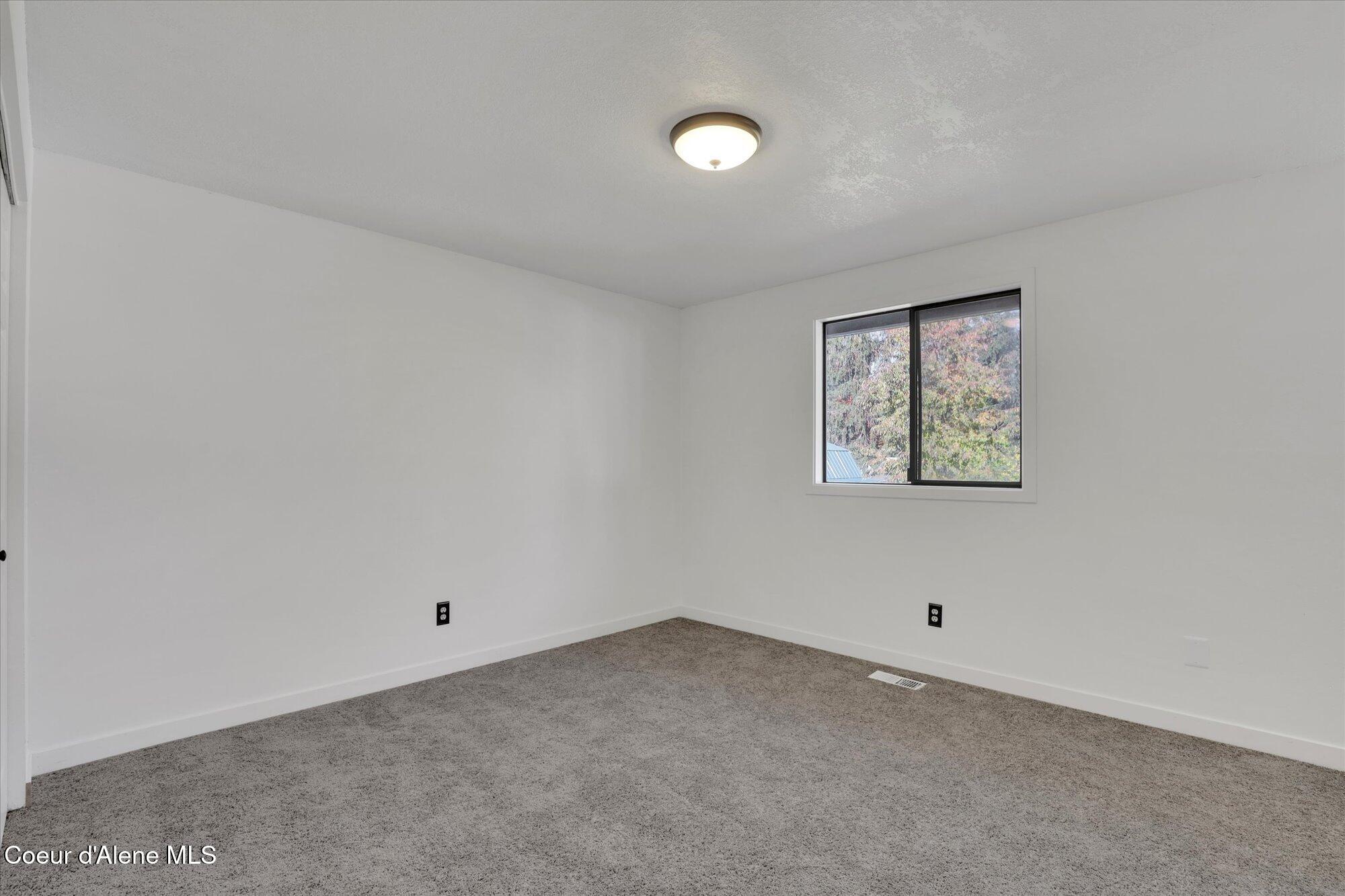 12215 W Park Ln