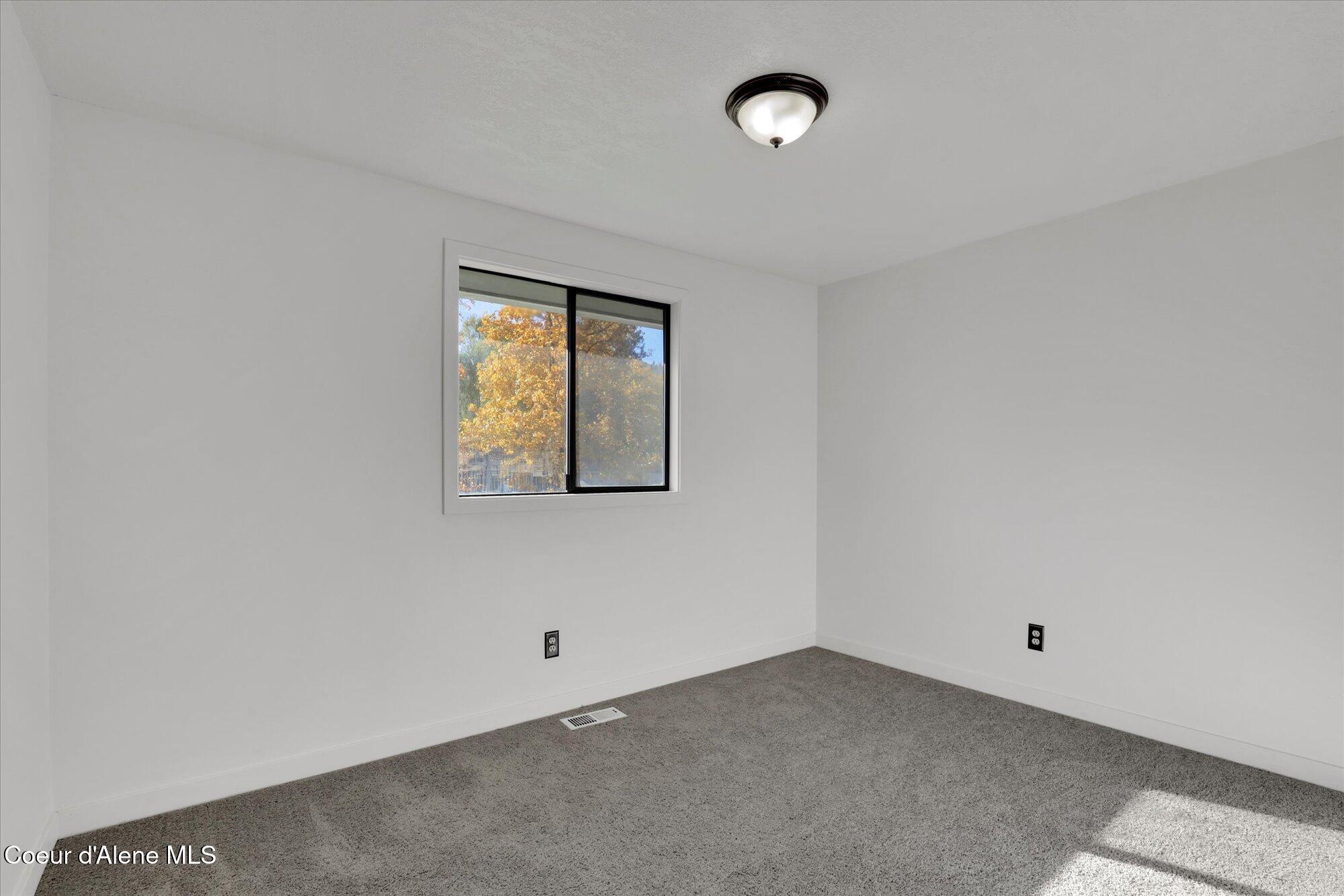 12215 W Park Ln