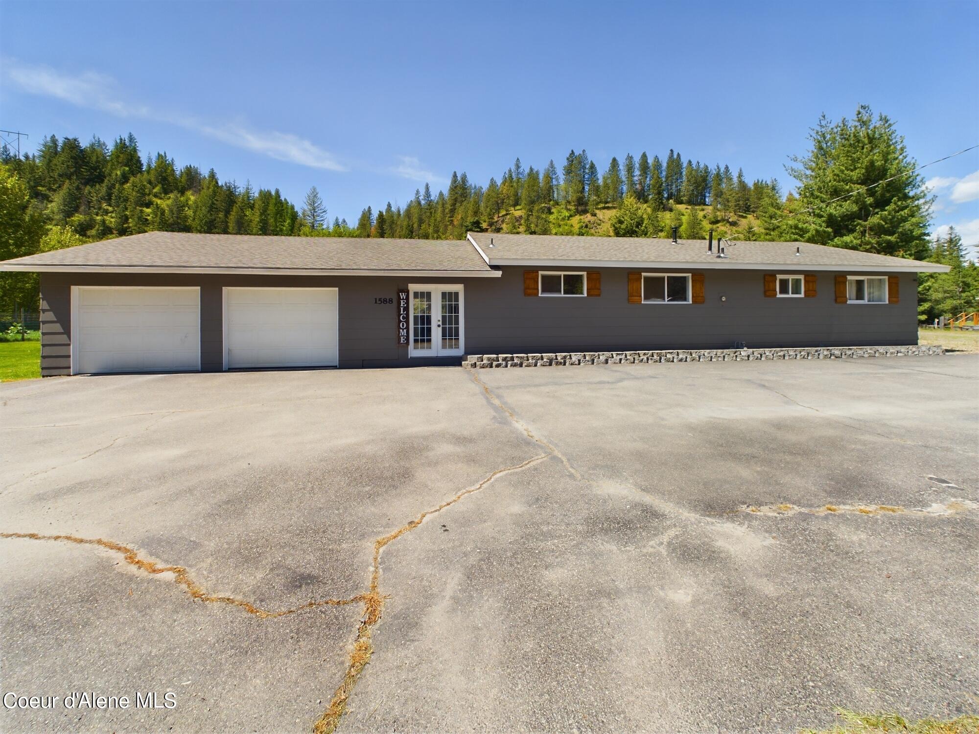 1588 Pinecreek Rd